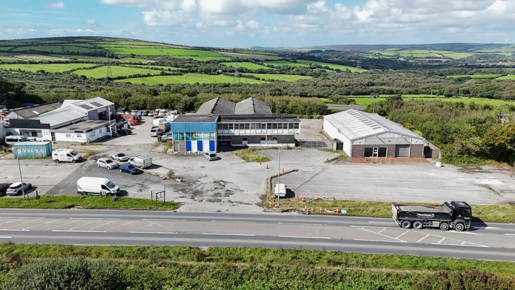 Lot: 58 - TRADING ESTATE WITH POTENTIAL - Picture of the site